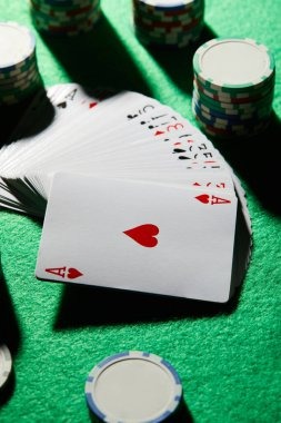 belo4d Dragon Tiger mobile interface on Android and iOS browsers showing betting controls and live card display